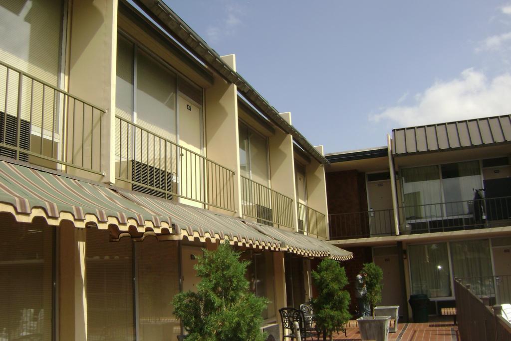 Western Inn And Suites Enid エクステリア 写真
